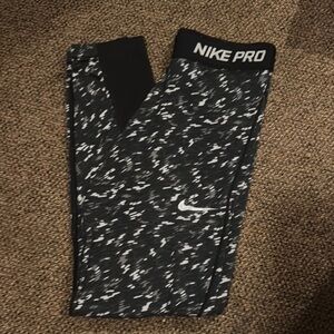 Nike Pro Kids Black and White Leggings